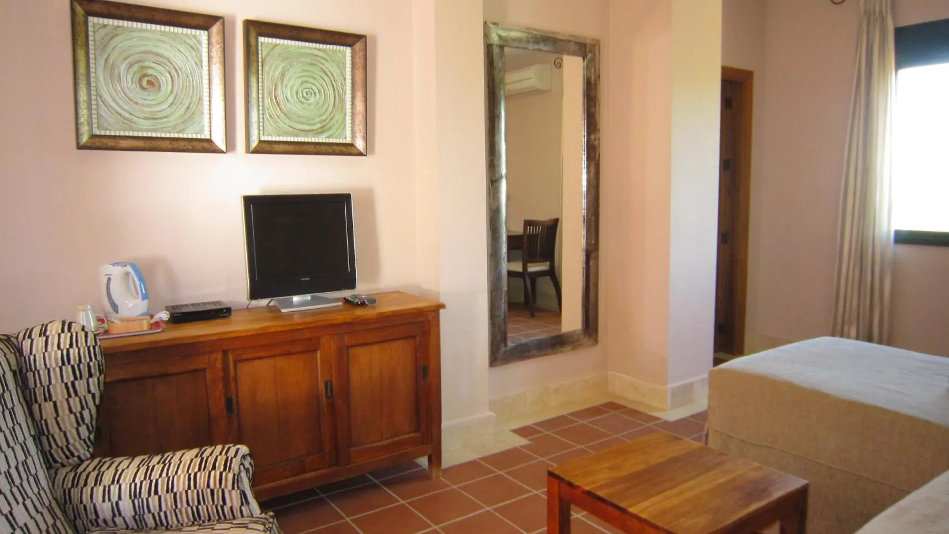Hotel Sindhura Vejer de la Frontera