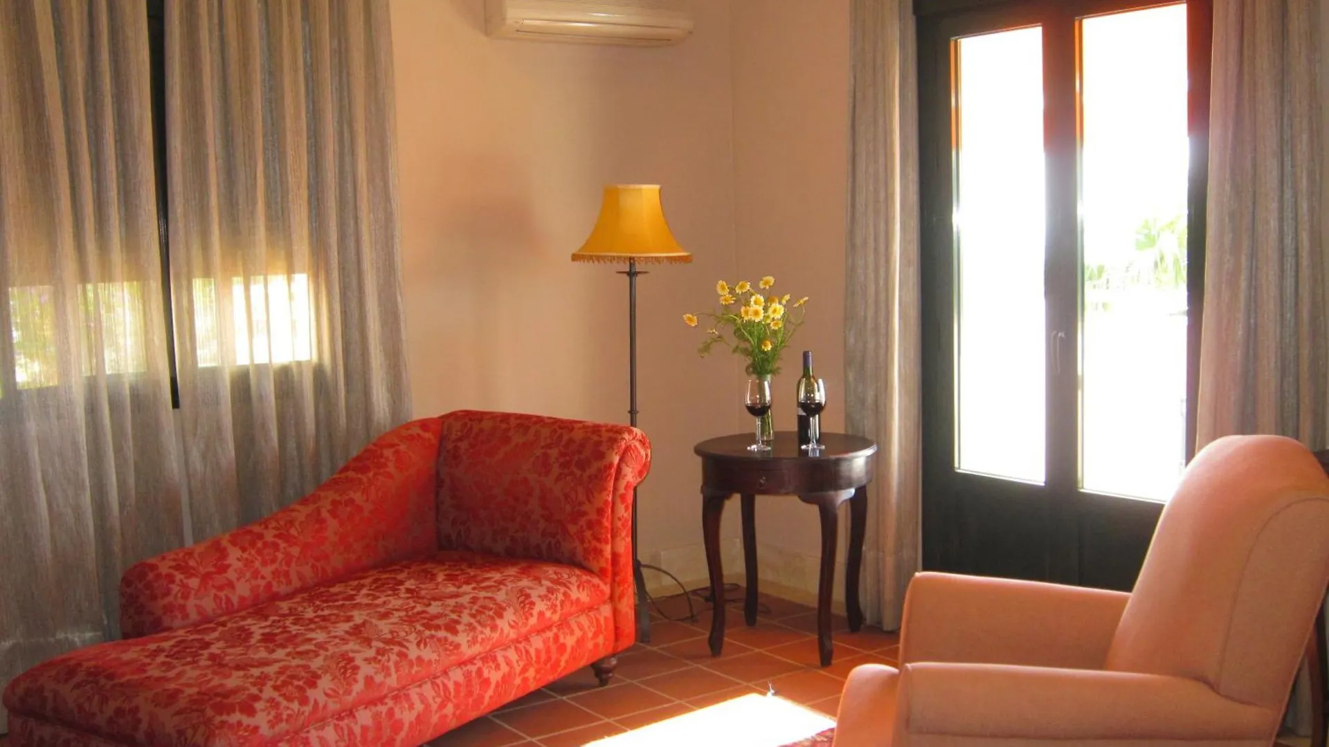 Hotel Sindhura Vejer de la Frontera