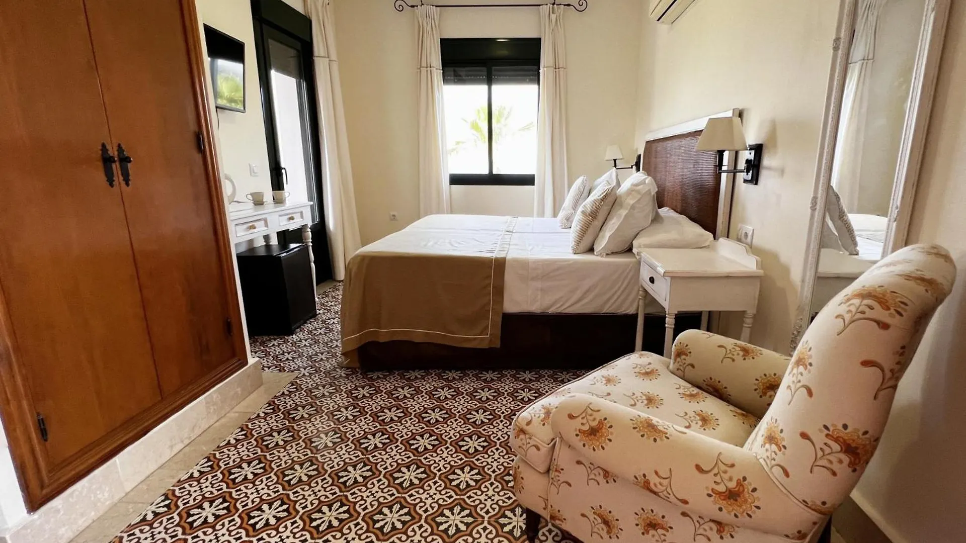 Hotel Sindhura Vejer de la Frontera