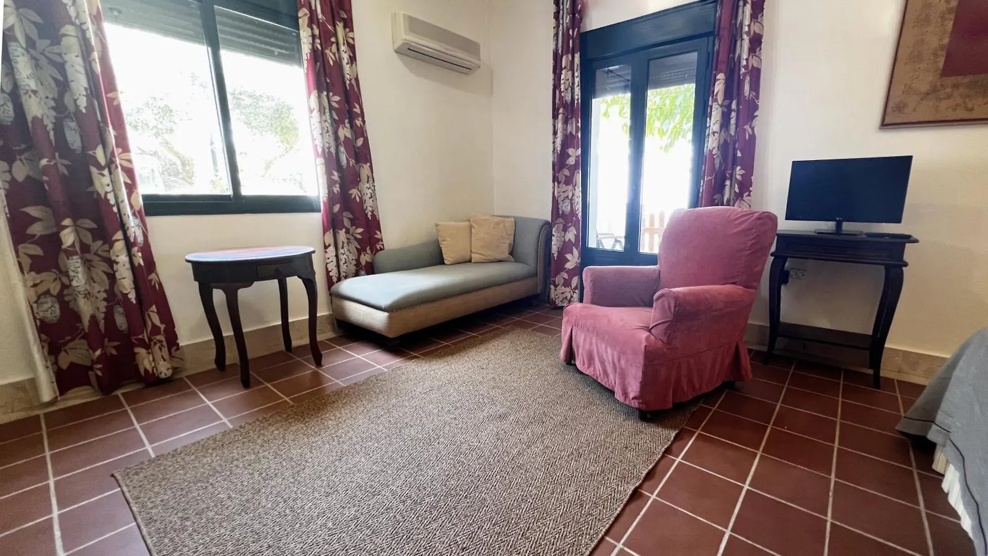 Hotel Sindhura Vejer de la Frontera